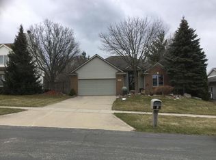 460 Empire Dr SE, Grand Rapids, MI 49508