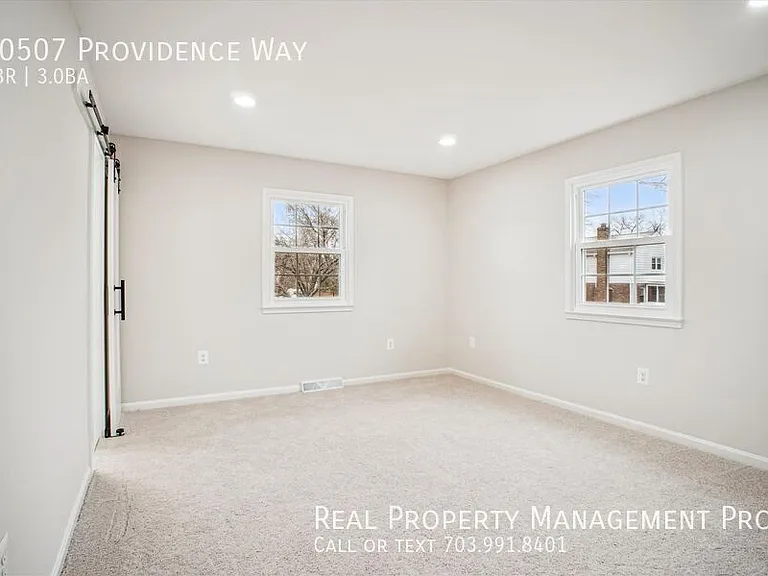 10507 Providence Way — Photo 12