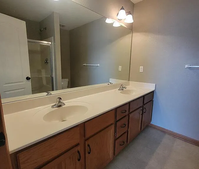 1620 NW Samantha Ct — Photo 11