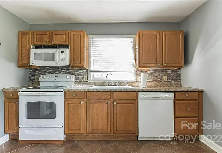 7605 Summerfield Rd — Photo 9