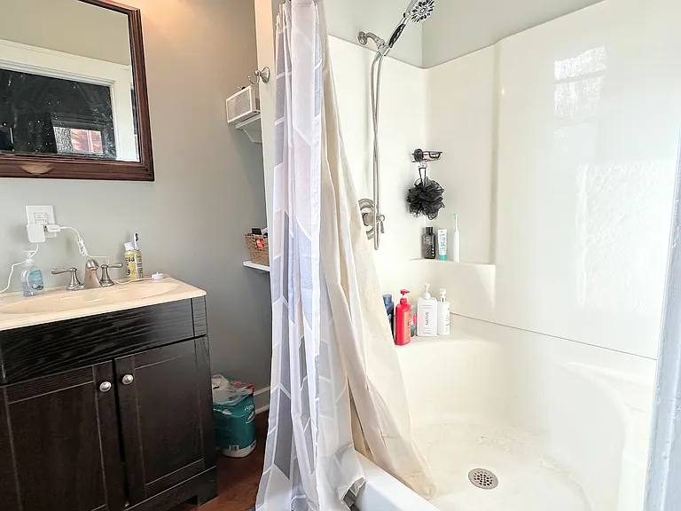 746 E End Ave #1 — Photo 6