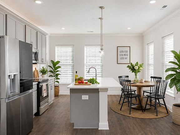 3rd image of 1978 Mitchell Ave #21