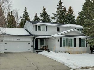 1510 W Varsity Estates Dr NW, Calgary, AB T3B4E2