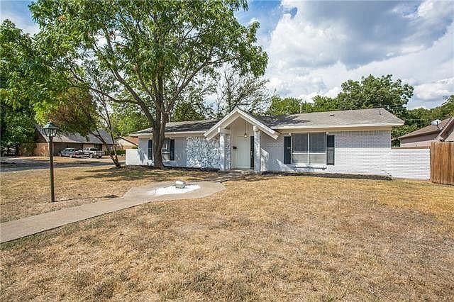 1st image of 641 Cove Hollow Dr