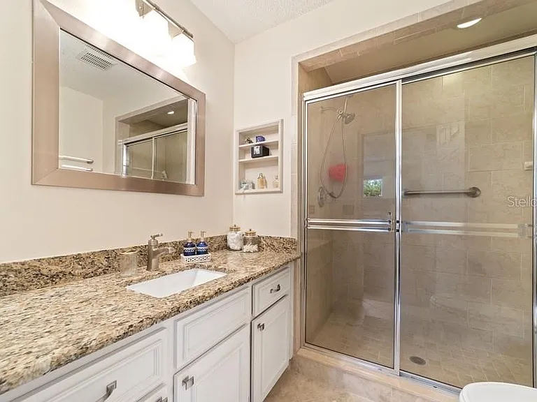 2038 NW 50th Ave — Photo 8