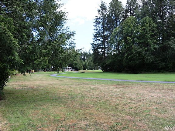 3rd image of 61 N Fairway Dr W