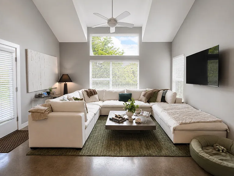 301 W Stassney Ln #21 — Photo 7