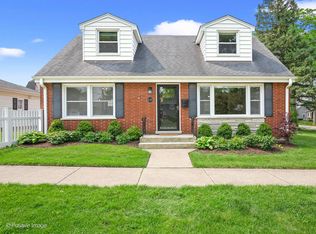 635 Prairie Ave, Downers Grove, IL 60515