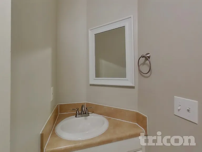 800 Chaney Woods Dr — Photo 15