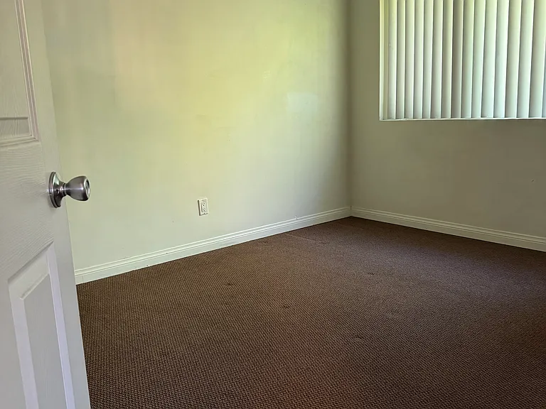 13501 Penn St #D — Photo 3