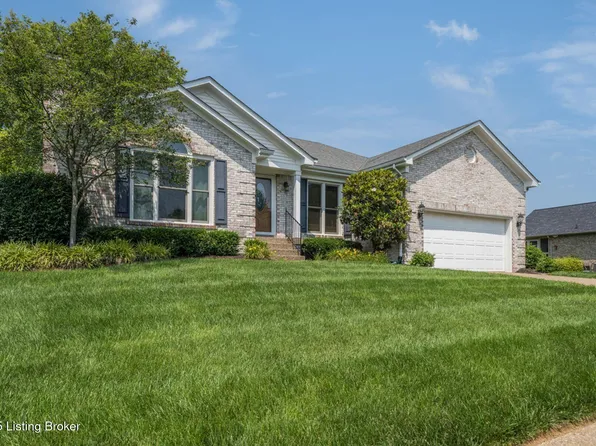 8415 Hurstbourne Woods Pl, Louisville, KY 40299