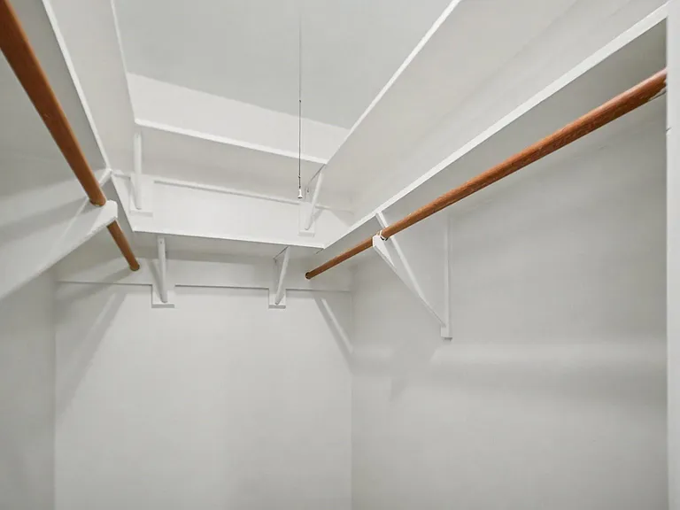 5726 Ettrick Dr — Photo 12