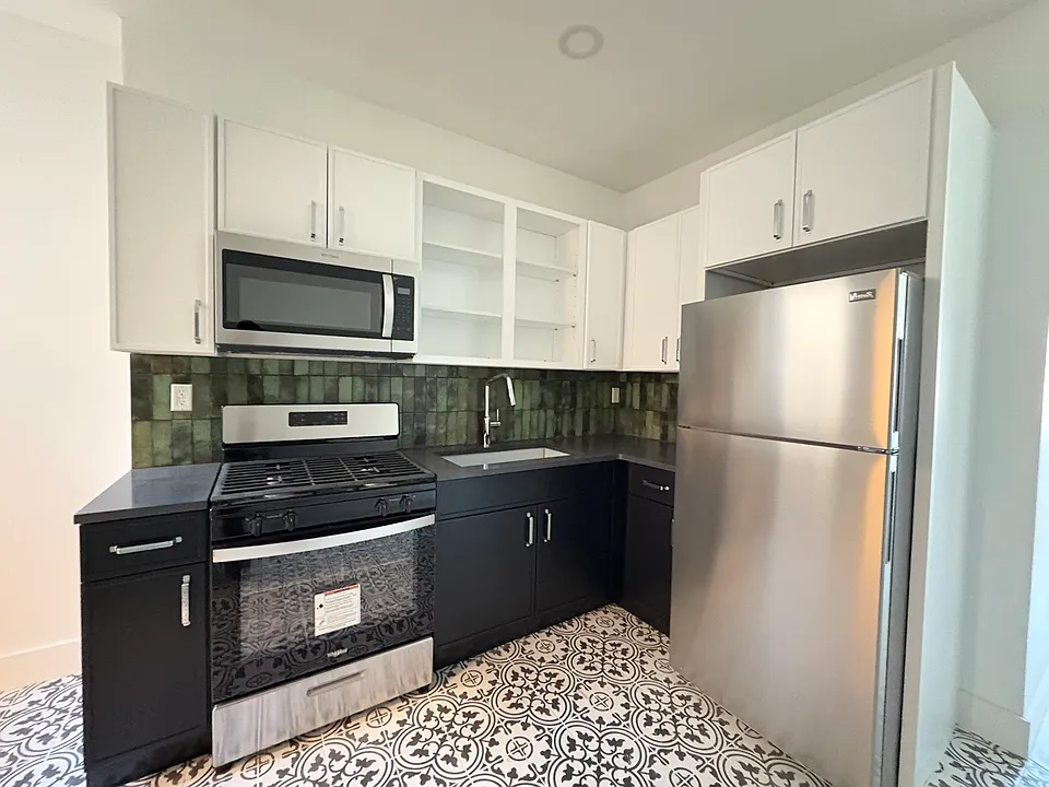 30-31 Providence St #2F