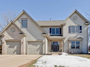 938 Barlina Rd, Crystal Lake, IL 60014