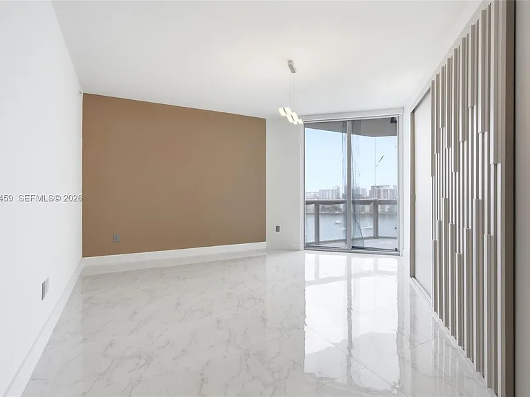 17301 Biscayne Blvd #1008 — Photo 17