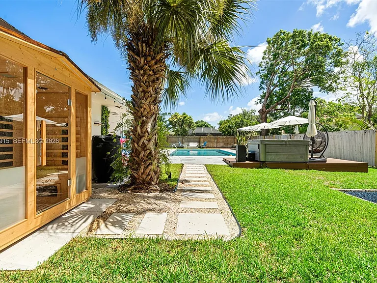 8101 W Lake Dr — Photo 27