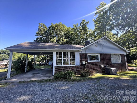 2nd image of 209 S Roxford Rd