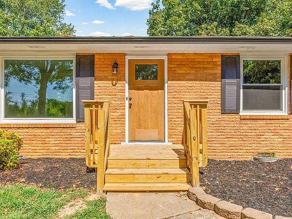 2nd image of 3651 Oakwood Rd