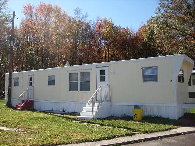 23 Oakdale Vlg photo 1