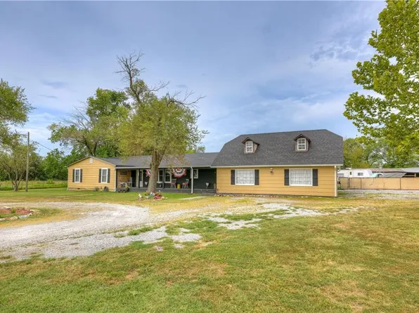 4710 SE Highway 69, Galena, KS 66739