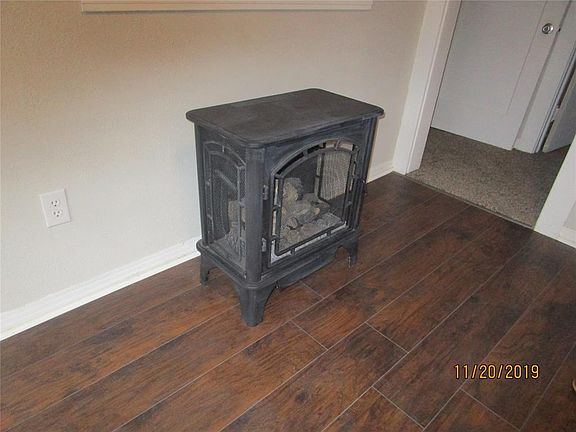 5th image of 749 Peach St