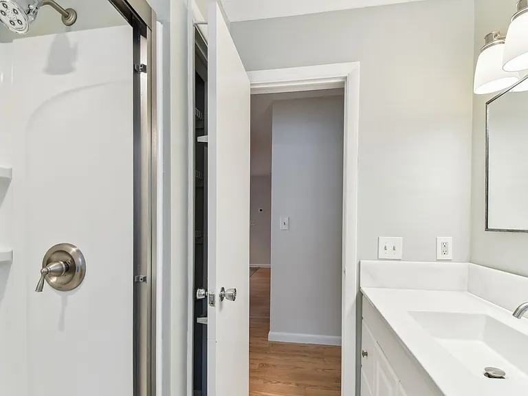 25 Joyce St — Photo 18