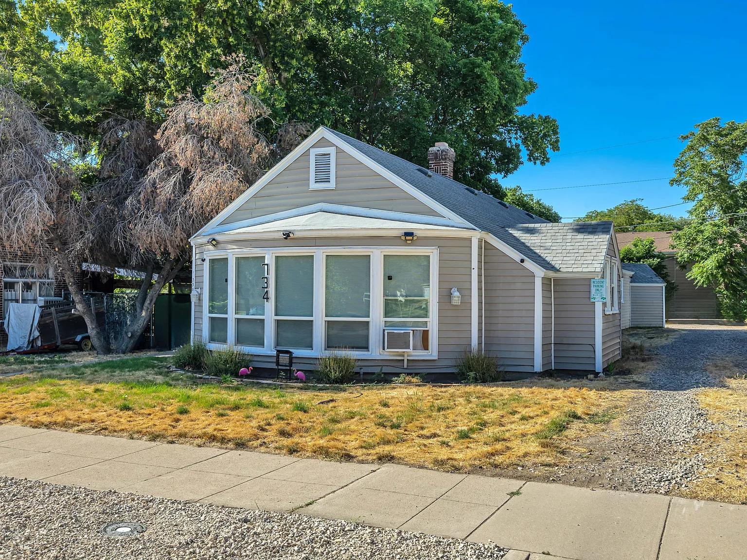 2 bed, 831 sqft, $1,300 — Photo 3