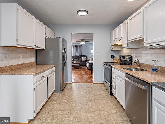 5th image of 3904 Tidewood Rd
