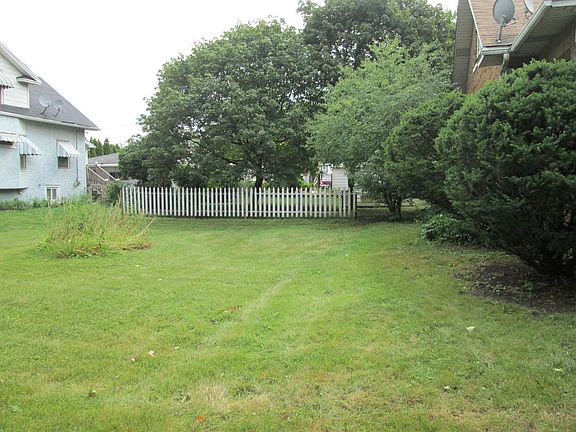 3rd image of 717 S 10th Ave