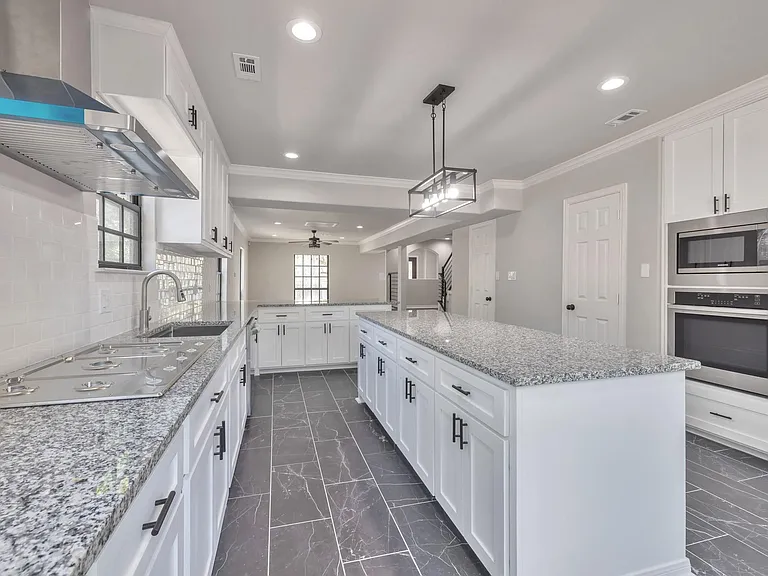 7312 Main St — Photo 10