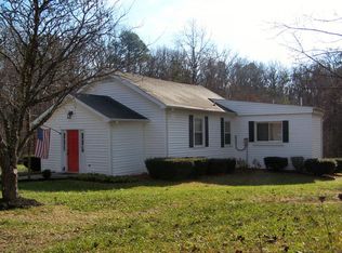 1593 Mountain Pass Rd, Troutville, VA 24175
