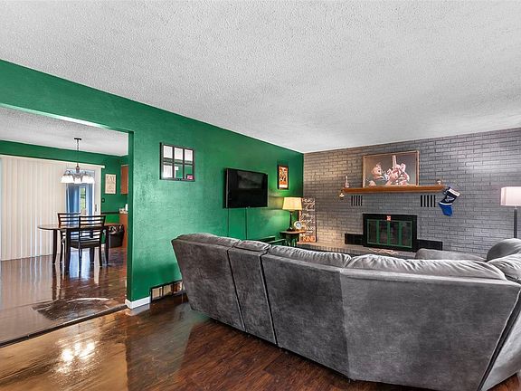2nd image of 1322 Sonnet Dr