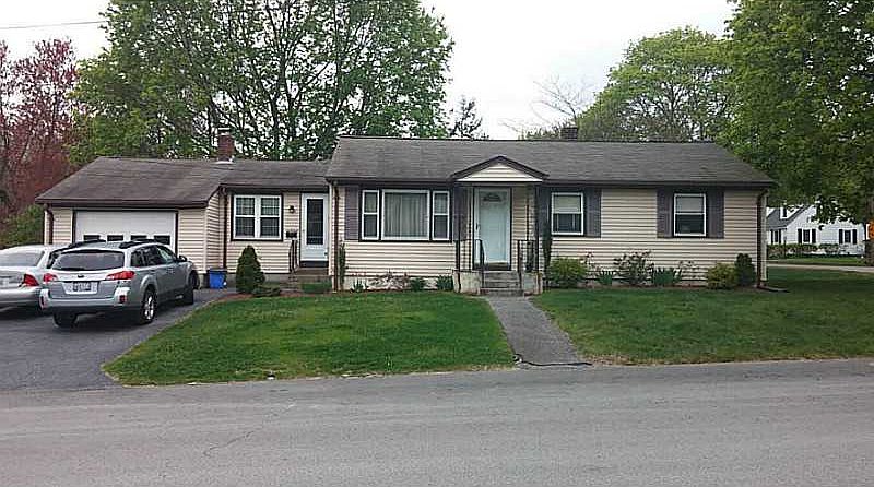 1st image of 90 Alden Dr