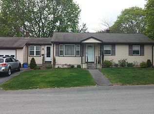 90 Alden Dr, West Warwick, RI 02893