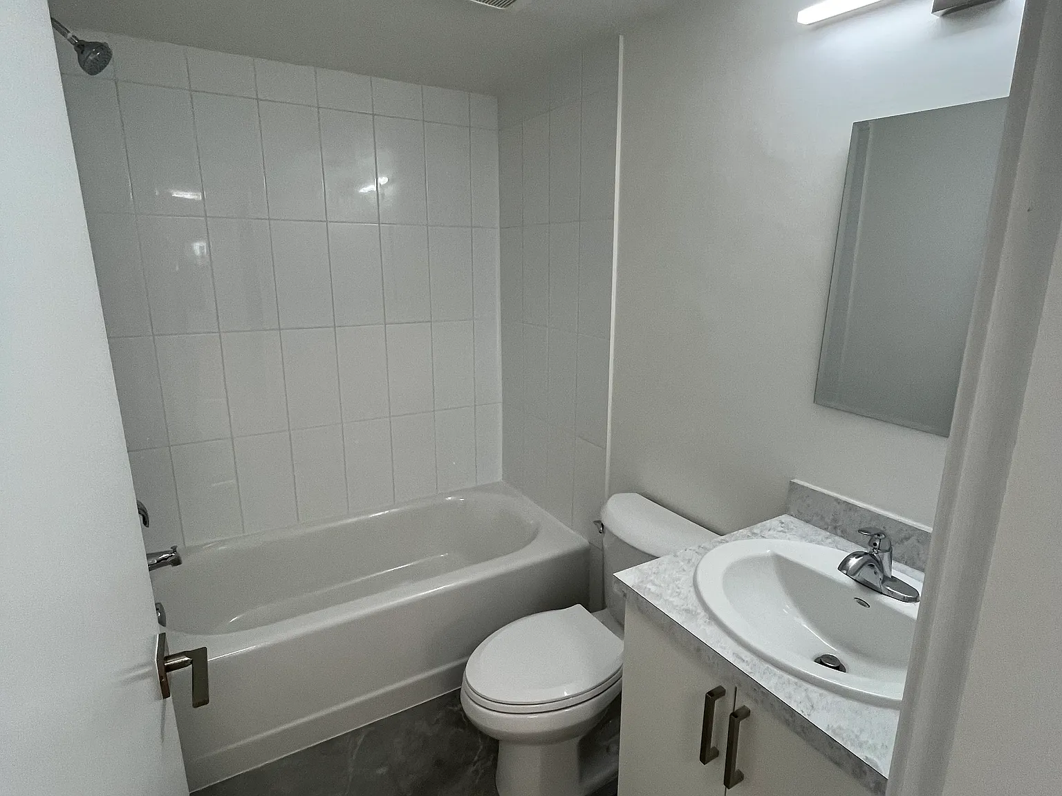 Garibaldi Court - 117 — Photo 4