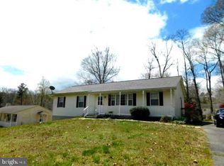 5013 Decatur St, Saint Leonard, MD 20685