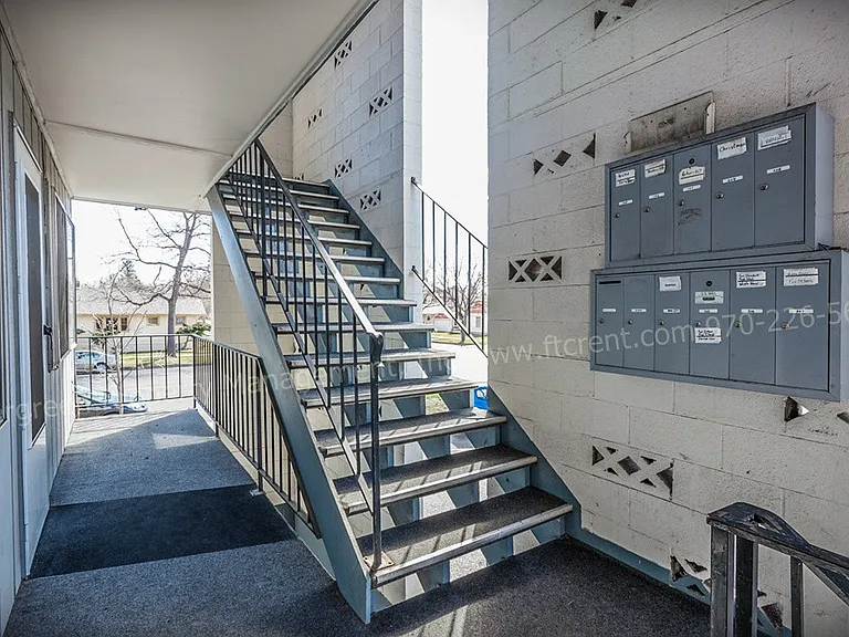 500 W Laporte Ave — Photo 30