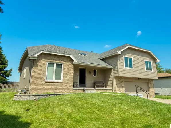 6312 S 95th St, Omaha, NE 68127