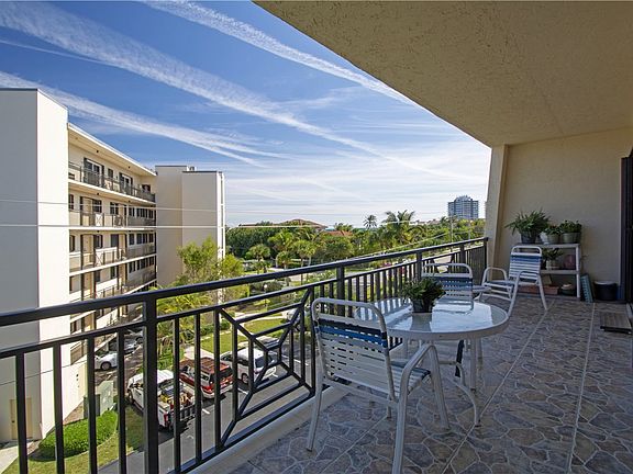 5th image of 3939 Ocean Dr #Penthouse 9-c