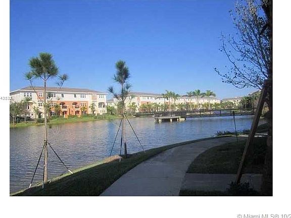 4th image of 720 SW 2nd Ln #720