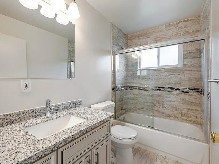 131 S Magnolia Ave #2 — Photo 14