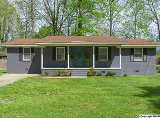 303 Woodall Ln, Scottsboro, AL 35768