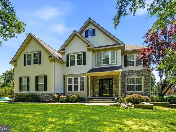 18 Shamrock Rd, Lumberton, NJ 08048