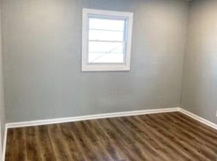 3525 W Douglas Ave, Milwaukee, WI 53209