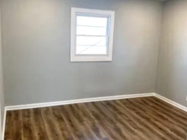 3525 W Douglas Ave, Milwaukee, WI 53209