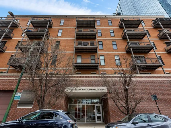 725 N Aberdeen St APT 604, Chicago, IL 60642