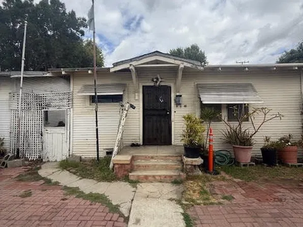 8201 Morton Ave, Los Angeles, CA 90001