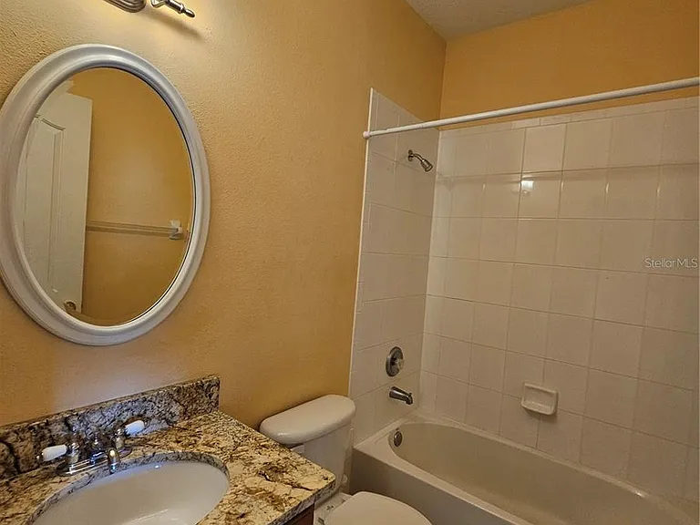 2927 Pointeview Dr — Photo 15