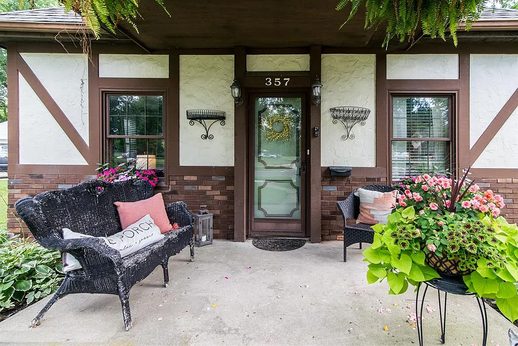3 bed, 1366 sqft, $2,500 — Photo 4