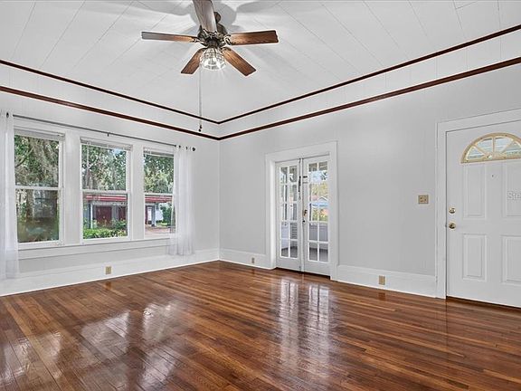 3rd image of 630 NE 6TH AVENUE